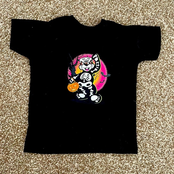 Buc-ee’s spooky stuff t-shirt - 2T - Picture 1 of 4